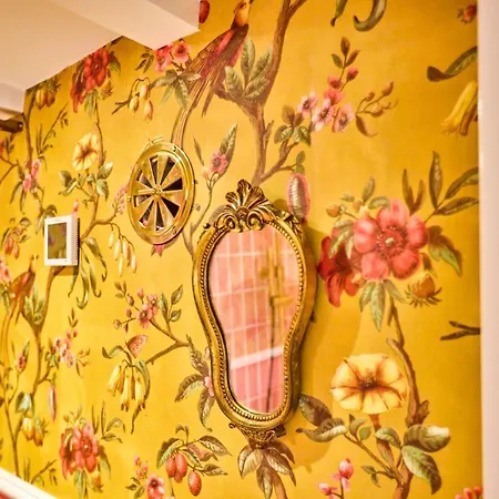 Next To Skinny Bridge Near Rembrandtsquare Appartement