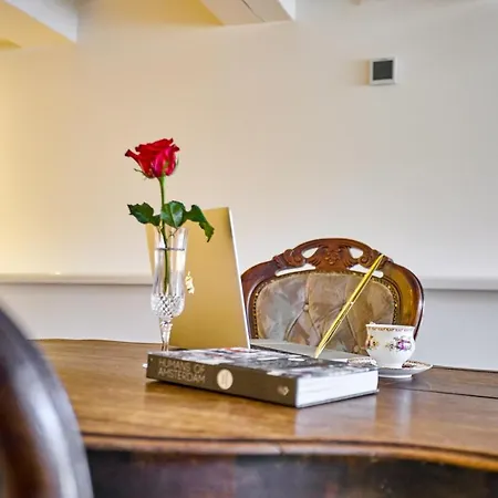 Next To Skinny Bridge Near Rembrandtsquare